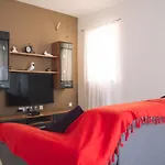 Modern 3 Bedroom With Ac 아파트 *