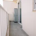 Modern 3 Bedroom With Ac