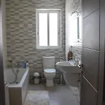 아파트 Modern 3 Bedroom With Ac *