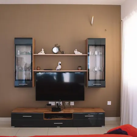 Modern 3 Bedroom With Ac 公寓