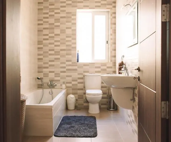 Modern 3 Bedroom With Ac Żabbar