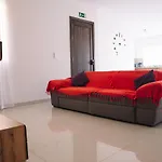 Apartman Modern 3 Bedroom With Ac *