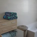 Modern 3 Bedroom With Ac