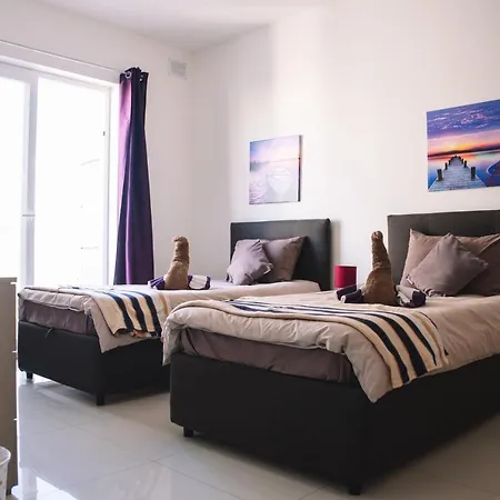 Modern 3 Bedroom With Ac Apartment *