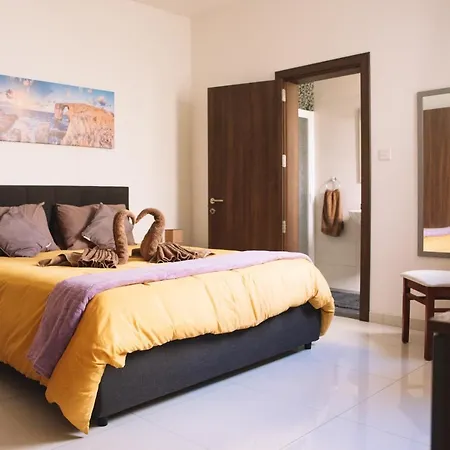 Apartment Modern 3 Bedroom With Ac *