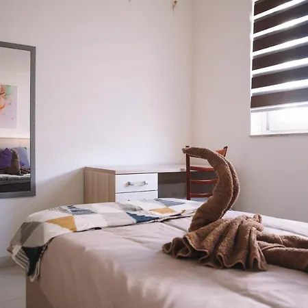 Modern 3 Bedroom With Ac * Żabbar