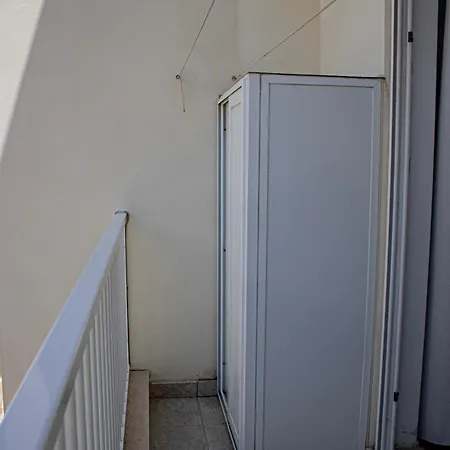 Modern 3 Bedroom With Ac * Żabbar