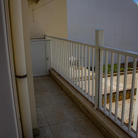 Appartement Modern 3 Bedroom With Ac Żabbar