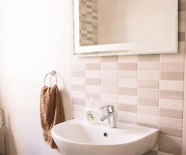 Modern 3 Bedroom With Ac Żabbar